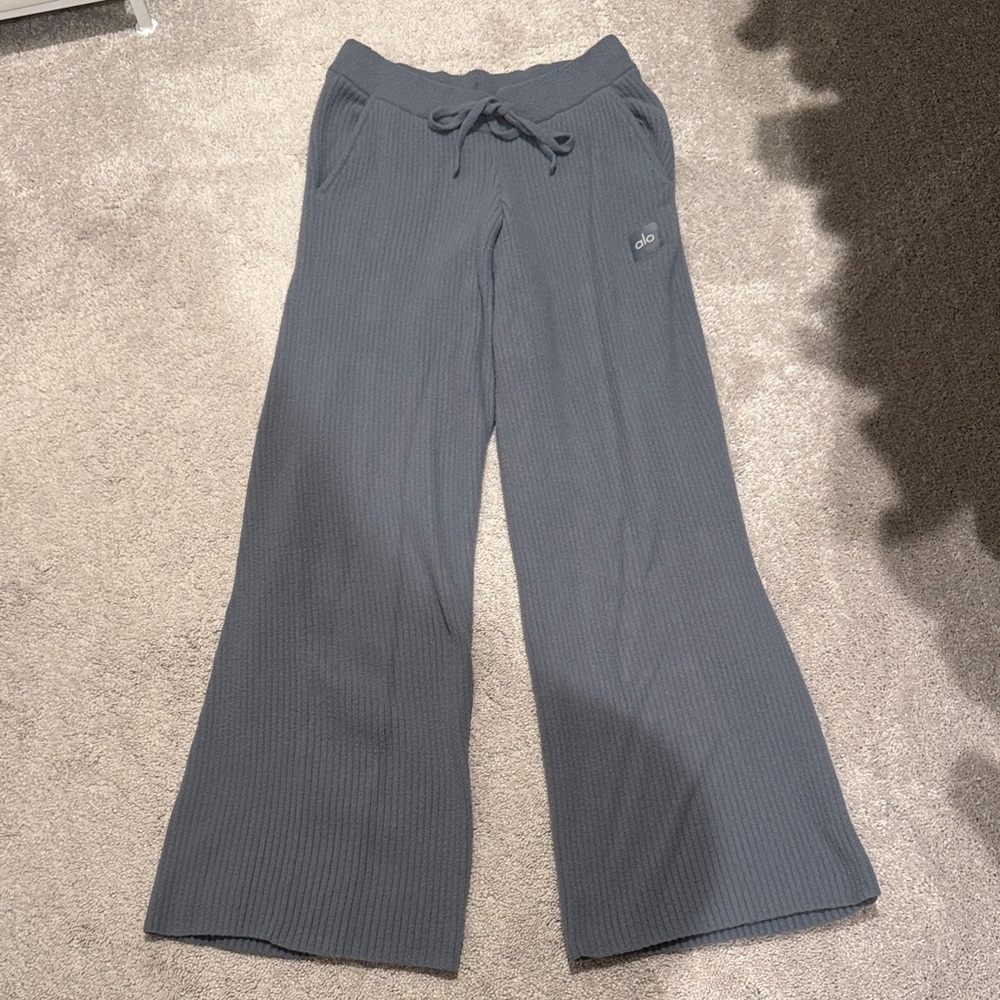 ALO Yoga Snuggle Up Pants steel gray - Picture 3 of 4